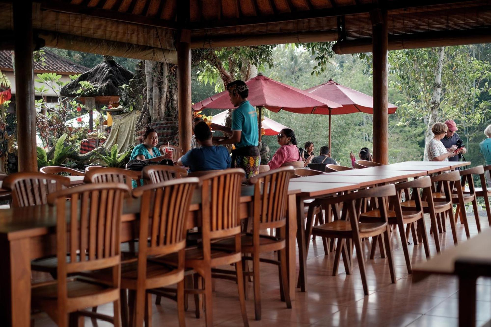Mahagiri Resort & Restaurant Menanga Extérieur photo